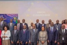 Gabon : un séminaire national pour  réformer les institutions, un ministre sous pression
