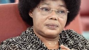 Gabon&nbsp;: le chef de l’État Oligui Nguema ciblé sur les réseaux sociaux, la sénatrice Élodie Diane Fouefoue s’indigne