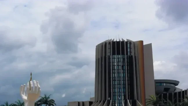 Gabon&nbsp;: 1&nbsp;144 milliards de FCFA d’emprunts&nbsp;: pour financer quoi, et à quel coût&nbsp;?