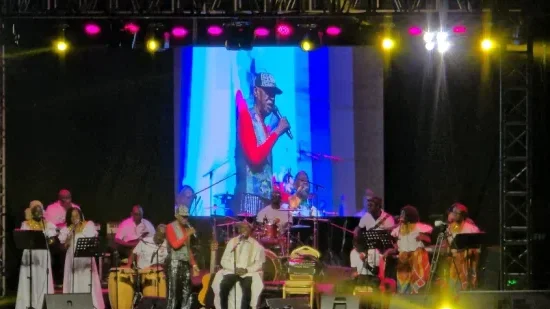 Gabon&nbsp;: Omboué en communion avec Pierre Claver Akendengué pour un concert historique dans sa ville natale