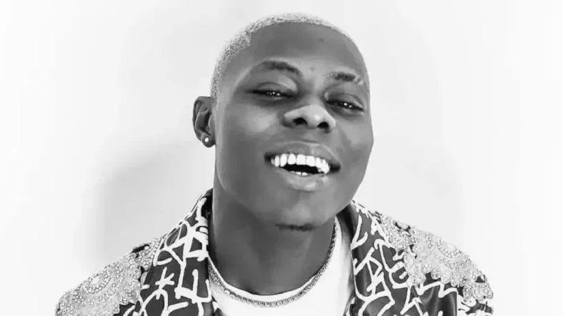 Nigeria / Affaire Mohbad&nbsp;: deux ans après, la dépouille du chanteur toujours non inhumée, l’ADN au cœur du blocage