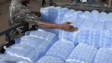 Sénégal&nbsp;: 82&nbsp;% des eaux en sachet analysées contaminées par des bactéries d’origine fécale