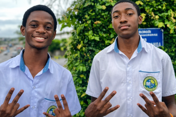 Libreville&nbsp;: un mois après le drame du lycée Fondation Mbelé, l’enquête au point mort, la famille exige la vérité