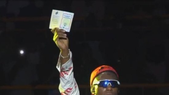 Musique / L’Oiseau Rare au cœur d’une polémique&nbsp;: ses propos qui passent mal au Gabon
