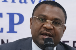 Fiscalité&nbsp;: les propositions de  réformes fiscales de Joseph Lapensée Essingone 