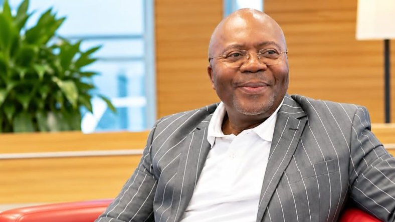 Oyem&nbsp;: 2/2 – Le mont Koum, la croix et la mémoire d’un lieu singulier 