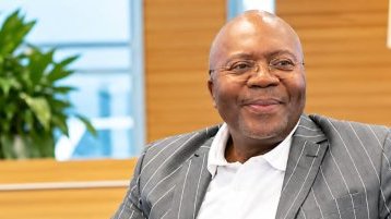 Oyem&nbsp;: 2/2 – Le mont Koum, la croix et la mémoire d’un lieu singulier 