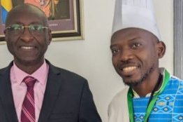 Après son sacre au FENOU, Chef Asham présente ses ambitions au consul du Gabon à Cotonou